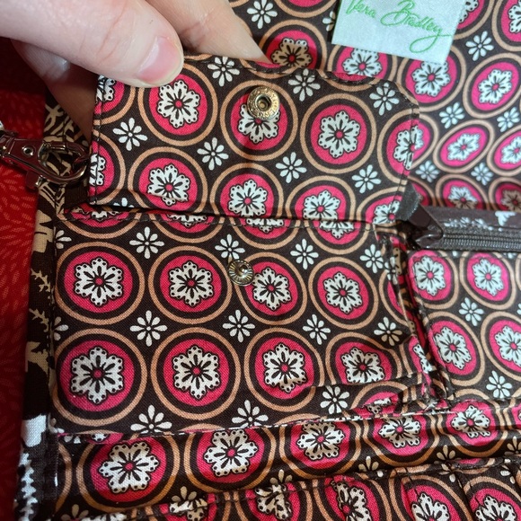 Vera Bradley’s Imperial Style Magnetic Snap Folding Clutch - Picture 8 of 11